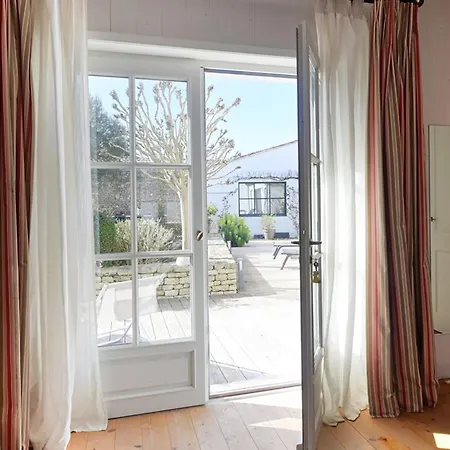 Maison De Charme Aux Portes-en-re Avec Jardin, Proche Plages Et Commerces - Fr-1-434-110 Ferienhaus