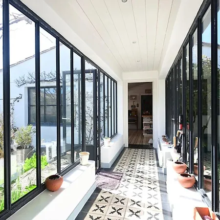Maison De Charme Aux Portes-en-re Avec Jardin, Proche Plages Et Commerces - Fr-1-434-110