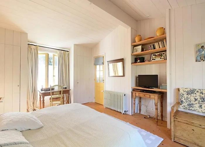 Maison De Charme Aux Portes-en-ré Avec Jardin, Proche Plages Et Commerces - Fr-1-434-110 *