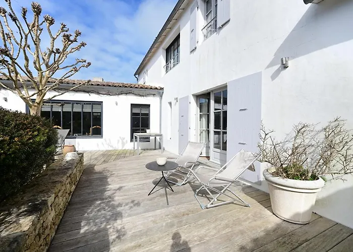 Maison De Charme Aux Portes-en-ré Avec Jardin, Proche Plages Et Commerces - Fr-1-434-110 * Les Portes-en-Re