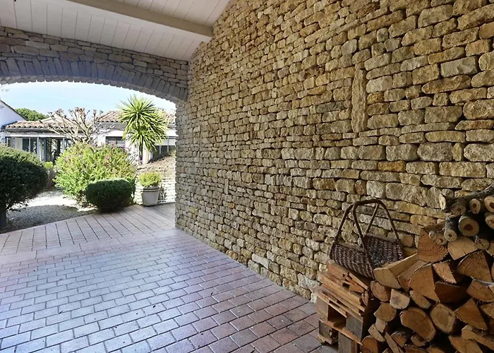 Сasa de vacaciones Maison De Charme Aux Portes-en-ré Avec Jardin, Proche Plages Et Commerces - Fr-1-434-110