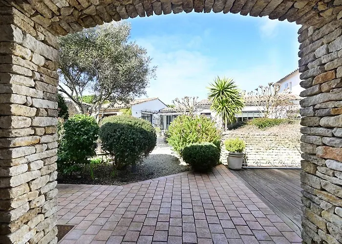 Maison De Charme Aux Portes-en-ré Avec Jardin, Proche Plages Et Commerces - Fr-1-434-110 Les Portes-en-Re